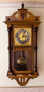 Antiques Antikviteter i Lapland gammal klocka old clock