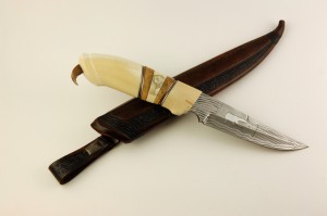 Stenvad Custom Knife reindeer horn leather sheet pattern blade