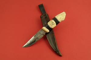 Stenvad Custom Knife black and reindeer horn
