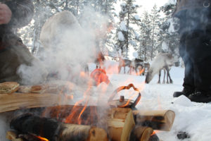 Arctic-Campfire