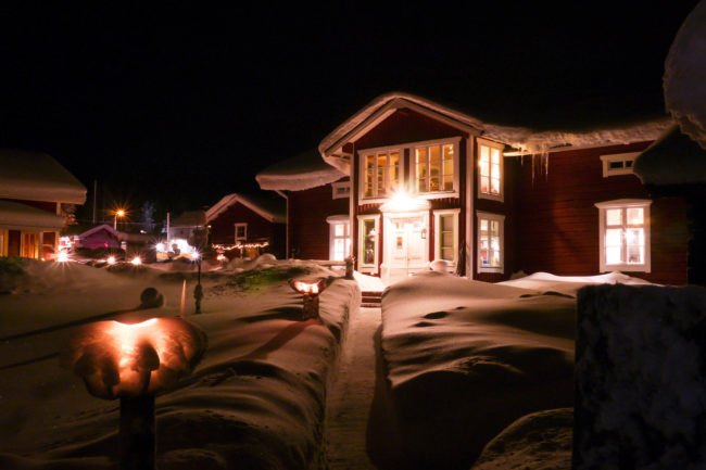 Lapland Guesthouse - Entrance winter