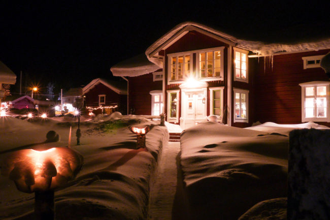 Lapland Guesthouse - Entrance Winter