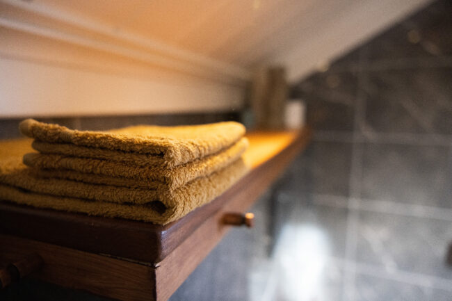 Timber Bathroom - Lapland Guesthouse